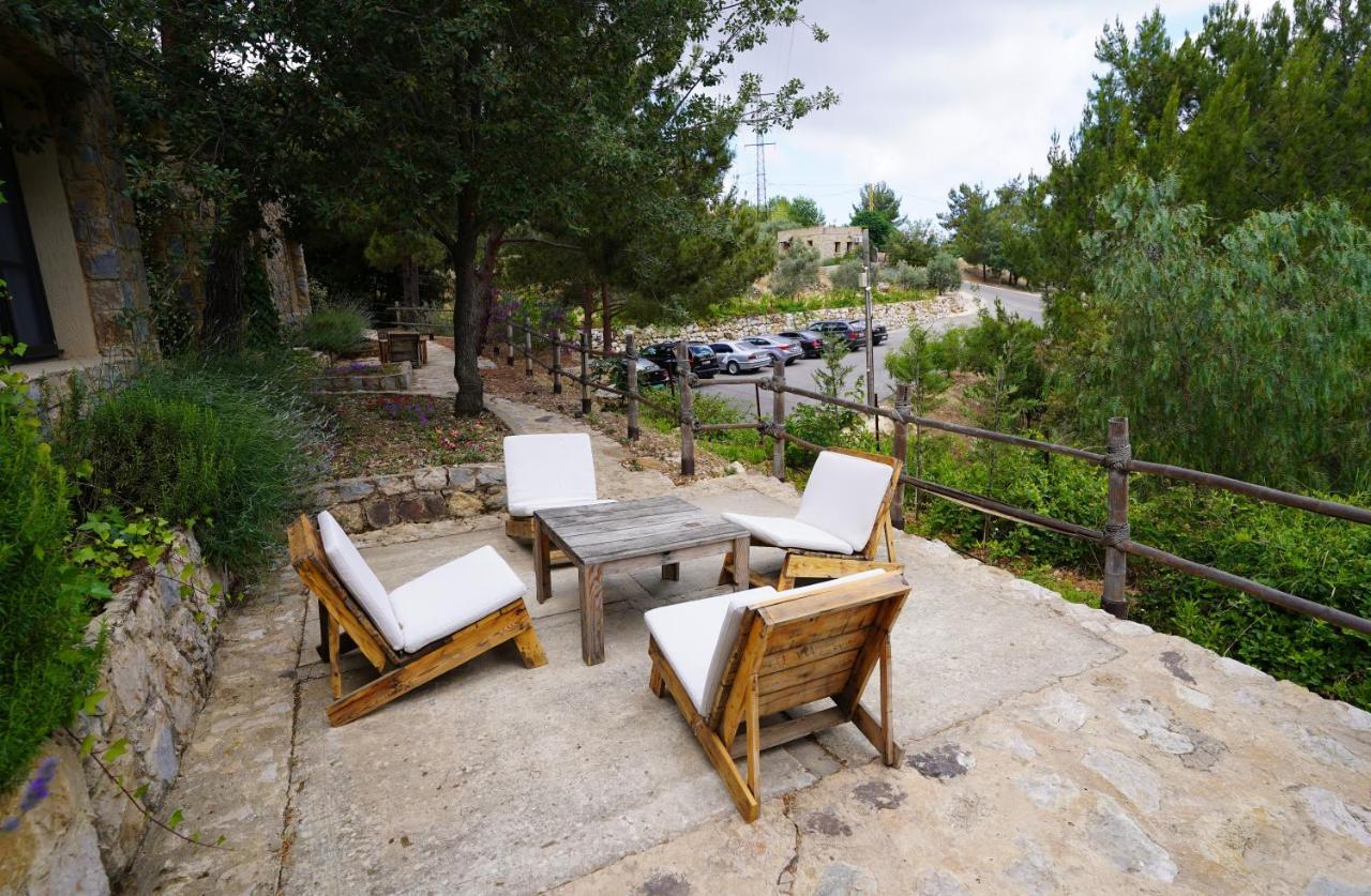 Blue Jay Valley Jezzîne Екстериор снимка